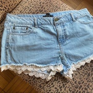 H&M Jean Shorts 🌞